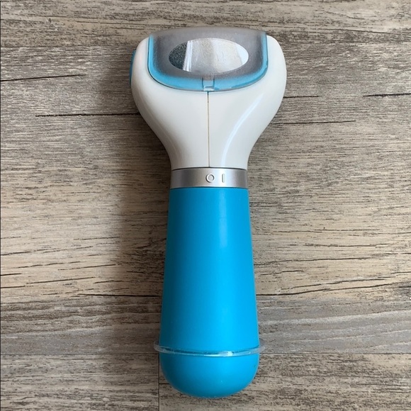 Amopé Pedi Perfect Electronic Foot File For At Home Pedicures - Picture 2 of 13